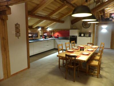 Holiday in mountain resort 4 room duplex apartment 10 people (2) - Chalet Gîte la Matte - Le Grand Bornand - Living room