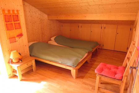Holiday in mountain resort 4 room mezzanine chalet 6 people - Chalet Granier - Saint Gervais - Bedroom