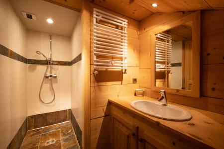 Holiday in mountain resort 9 room chalet 11 people - Chalet Grany - La Clusaz - Shower room