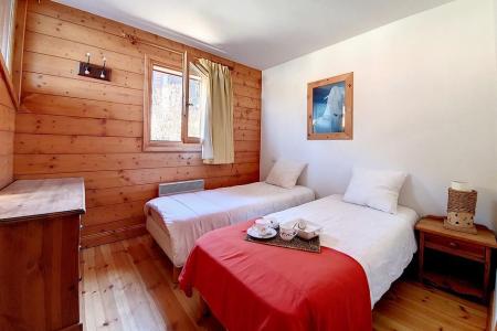 Holiday in mountain resort 5 room apartment 8 people (10) - Chalet Hameau des Marmottes - Les Menuires - Bedroom