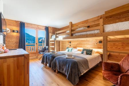 Holiday in mountain resort 6 room triplex chalet 12 people - Chalet Hartza - Le Grand Bornand - Bedroom