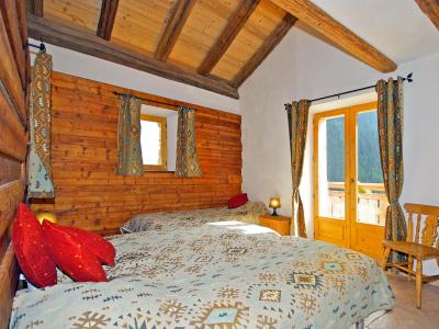 Holiday in mountain resort Chalet Honoré - Peisey-Vallandry - Bedroom under mansard
