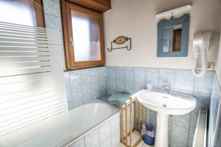 Vacanze in montagna Appartamento su due piani 7 stanze per 14 persone - Chalet Jacrose - Châtel - Vasca da bagno