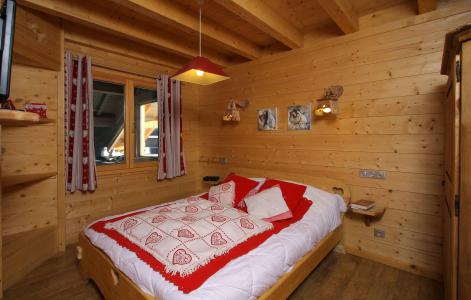 Holiday in mountain resort Chalet Jardin d'Hiver - La Toussuire - Bedroom