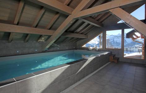 Holiday in mountain resort Chalet Jardin d'Hiver - La Toussuire - Swimming pool