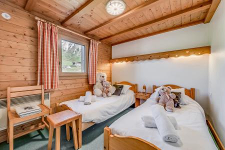 Holiday in mountain resort 8 room chalet 14 people (CH) - Chalet l'Armoise - Tignes - Accommodation
