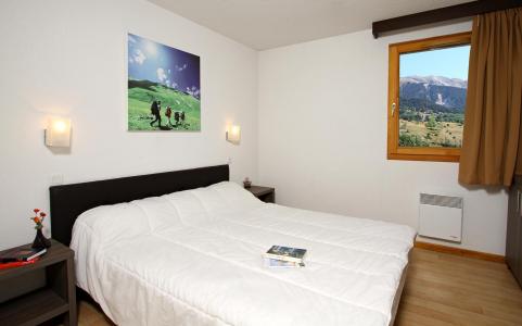 Holiday in mountain resort Chalet l'Eterlou - Serre Chevalier - Bedroom