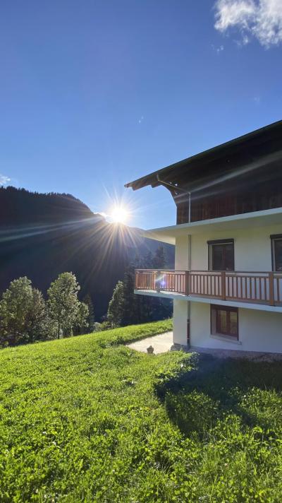 Wakacje w górach Chalet La Ferme de Delphine et François - Châtel - Na zewnątrz latem