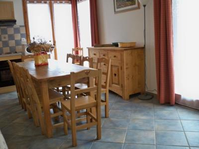 Holiday in mountain resort 4 room apartment 8 people (2) - Chalet la Moulinière - Valloire - Living room
