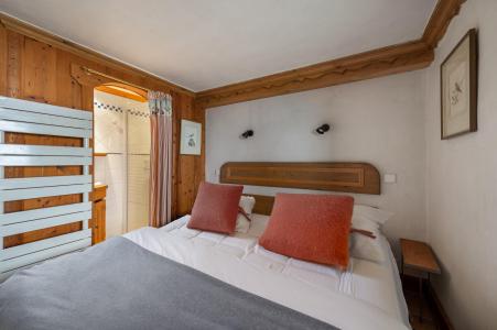 Holiday in mountain resort 7 room chalet 12 people - Chalet le Barragiste - Courchevel - Kitchen