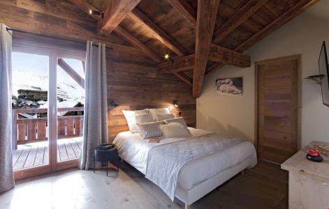 Holiday in mountain resort Chalet le Lys - Les 2 Alpes - Bedroom under mansard