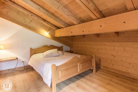Holiday in mountain resort 7 room duplex chalet 14 people - Chalet le Marjency - Le Grand Bornand - Bedroom