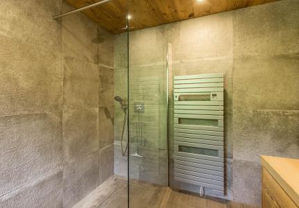 Holiday in mountain resort 7 room duplex chalet 14 people - Chalet le Marjency - Le Grand Bornand - Shower room