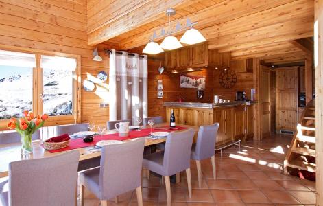 Holiday in mountain resort Chalet Le Panorama - Les 2 Alpes - Dining area