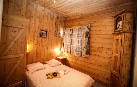 Holiday in mountain resort Chalet le Peak - Valloire - Bedroom