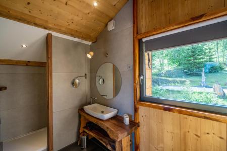 Holiday in mountain resort 7 room triplex chalet 14 people - Chalet Le Petit Bes - Les 2 Alpes - Shower