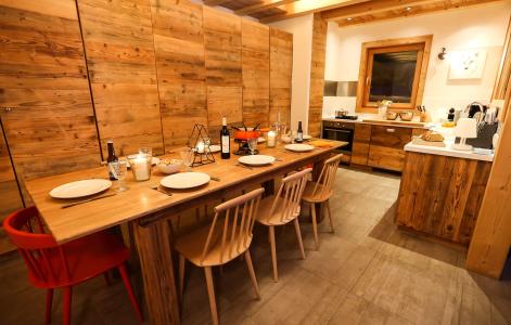 Holiday in mountain resort Chalet le Pure Altitude - Valloire - Dining area