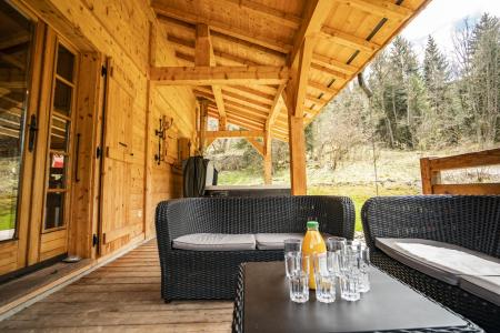 Holiday in mountain resort 9 room chalet 15 people - Chalet le Refuge - Châtel - Summer outside