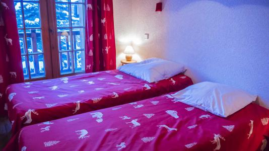 Holiday in mountain resort 6 room apartment 10 people (Myosotis) - Chalet le Renouveau - Saint Martin de Belleville - Bedroom
