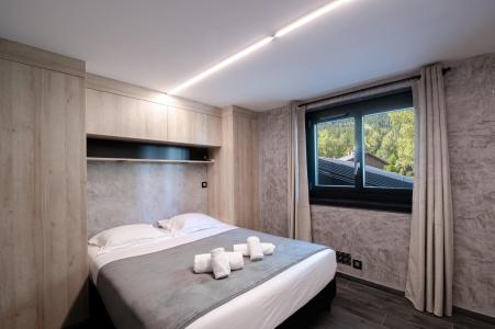 Holiday in mountain resort 5 room triplex apartment 6 people (AZALEE) - Chalet le Sorbier - Chamonix - Bedroom