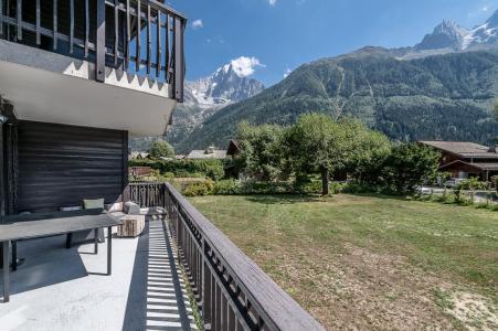 Rent in ski resort 5 room triplex apartment 8 people (ALYSSE) - Chalet le Sorbier - Chamonix - Summer outside