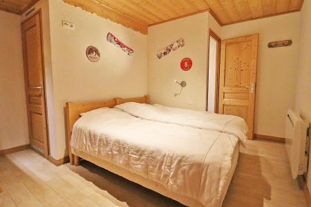 Holiday in mountain resort 2 room apartment cabin 6 people - Chalet le Tremplin - Les Gets - Bedroom