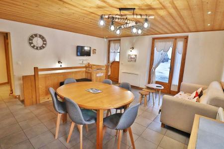 Holiday in mountain resort 2 room apartment cabin 6 people - Chalet le Tremplin - Les Gets - Living room