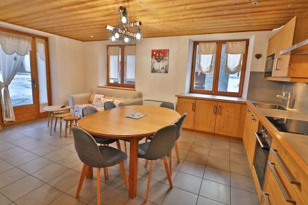 Holiday in mountain resort 2 room apartment cabin 6 people - Chalet le Tremplin - Les Gets - Living room