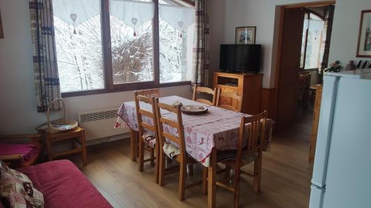 Holiday in mountain resort 3 room apartment 6 people - Chalet les Agneaux - Valloire