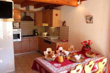 Holiday in mountain resort 4 room apartment 6 people (PRIMEVER) - Chalet les Ancolies - Valloire