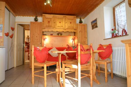 Holiday in mountain resort Studio sleeping corner 4 people (2) - Chalet les Ecrins - Valloire - Living room