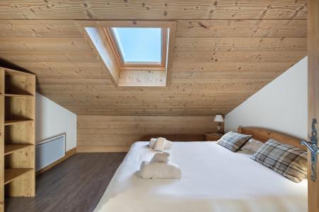 Holiday in mountain resort 4 room triplex chalet 6 people - Chalet les Girolles - Méribel - Bedroom