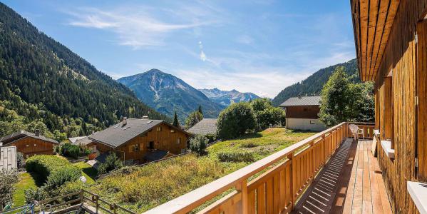 Holiday in mountain resort Chalet les Lauzes - Champagny-en-Vanoise - Balcony