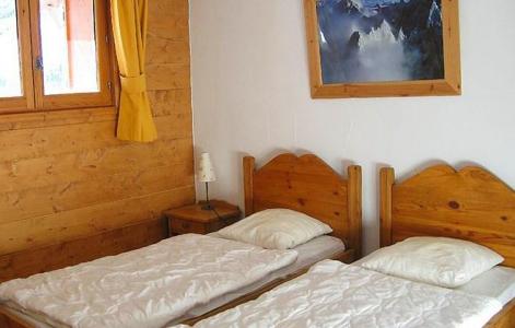 Holiday in mountain resort Chalet les Marmottes - Crintallia - Les Menuires - Bedroom
