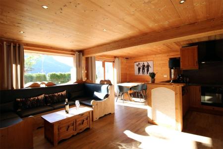 Holiday in mountain resort 3 room apartment cabin 6 people - Chalet les Primevères - Le Grand Bornand - Living room