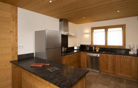 Holiday in mountain resort Chalet Levanna Orientale - Les 2 Alpes - Open-plan kitchen