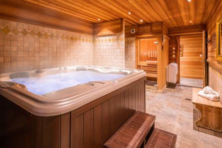 Holiday in mountain resort Chalet Marmotte - Alpe d'Huez - Jacuzzi