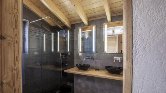 Holiday in mountain resort Chalet Matangie - Les Menuires - Shower