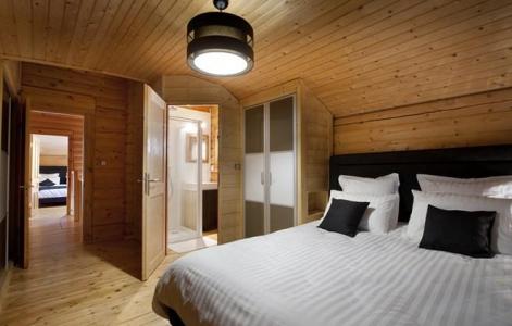Holiday in mountain resort Chalet Mont Soleil - La Plagne - Double bed