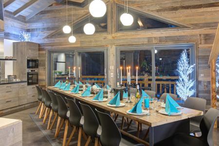 Holiday in mountain resort Chalet Mountain Paradise - Champagny-en-Vanoise - Dining area