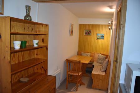 Wakacje w górach Apartament 2 pokojowy 4 osób - Chalet Namaste - Pralognan-la-Vanoise - Pokój gościnny