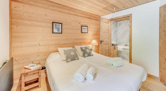 Holiday in mountain resort 6 room triplex chalet 10 people (CH) - Chalet Napoléon - Tignes - Bedroom