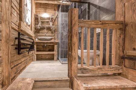 Holiday in mountain resort 6 room chalet 10 people - Chalet Noisetiers - La Clusaz - Shower room