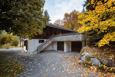 Vacances en montagne Chalet Noisetiers - La Clusaz - Extérieur été