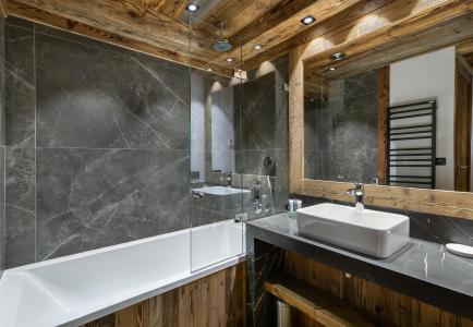 Holiday in mountain resort 5 room triplex chalet 10 people - Chalet Ours Noir - Val d'Isère - Bathroom