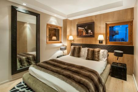 Holiday in mountain resort 6 room chalet 10 people - Chalet Overview - Courchevel - Bedroom