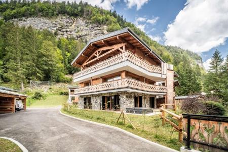 Аренда на лыжном курорте Chalet Pascal - Morzine - летом под открытым небом