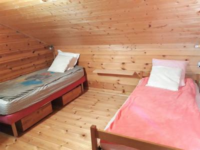 Holiday in mountain resort 6 room triplex chalet 12 people - Chalet Perdriel - Albiez Montrond - Bedroom