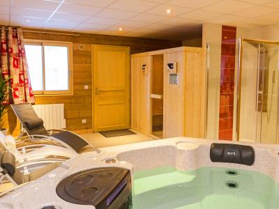 Vacances en montagne Chalet Perle des Trois Vallées - Les Menuires - Sauna