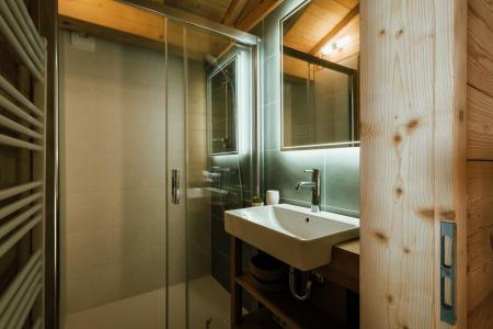 Vacances en montagne Chalet 5 pièces 8 personnes (06) - Chalet Pistes Du Soleil 6 Bartavelles - La Clusaz - Salle de douche